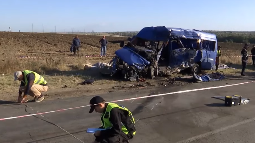 Смертельна ДТП з маршруткою на Одещині: водія вантажівки взяли під варту без права на заставу
