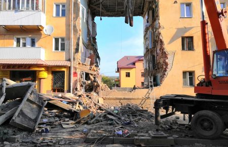 Обвал будинку у Дрогобичі: родини загиблих отримають не по сто тисяч, а по 10 тисяч гривень компенсації