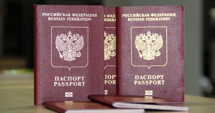 У МЗС Німеччини заперечили, що видають візи власникам паспортів РФ з окупованого Донбасу