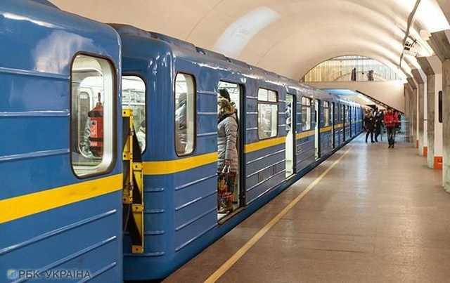 У Києві обмежать вхід на три станції метро