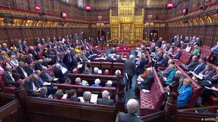 Верхня палата британського парламенту схвалила законопроект, який може заблокувати Брексіт у жовтні