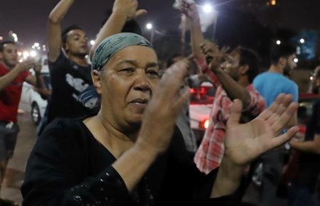 У Єгипті кілька тисяч протестувальників вимагають відставки президента