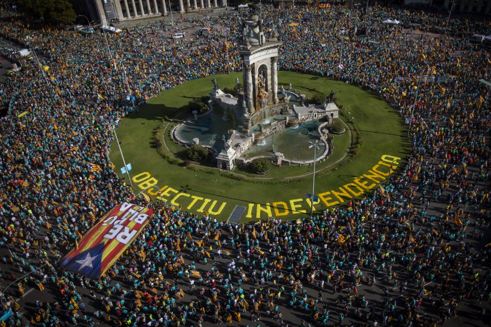 У Барселоні сотні тисяч людей зібралися на мітинг на підтримку відділення Каталонії від Іспанії