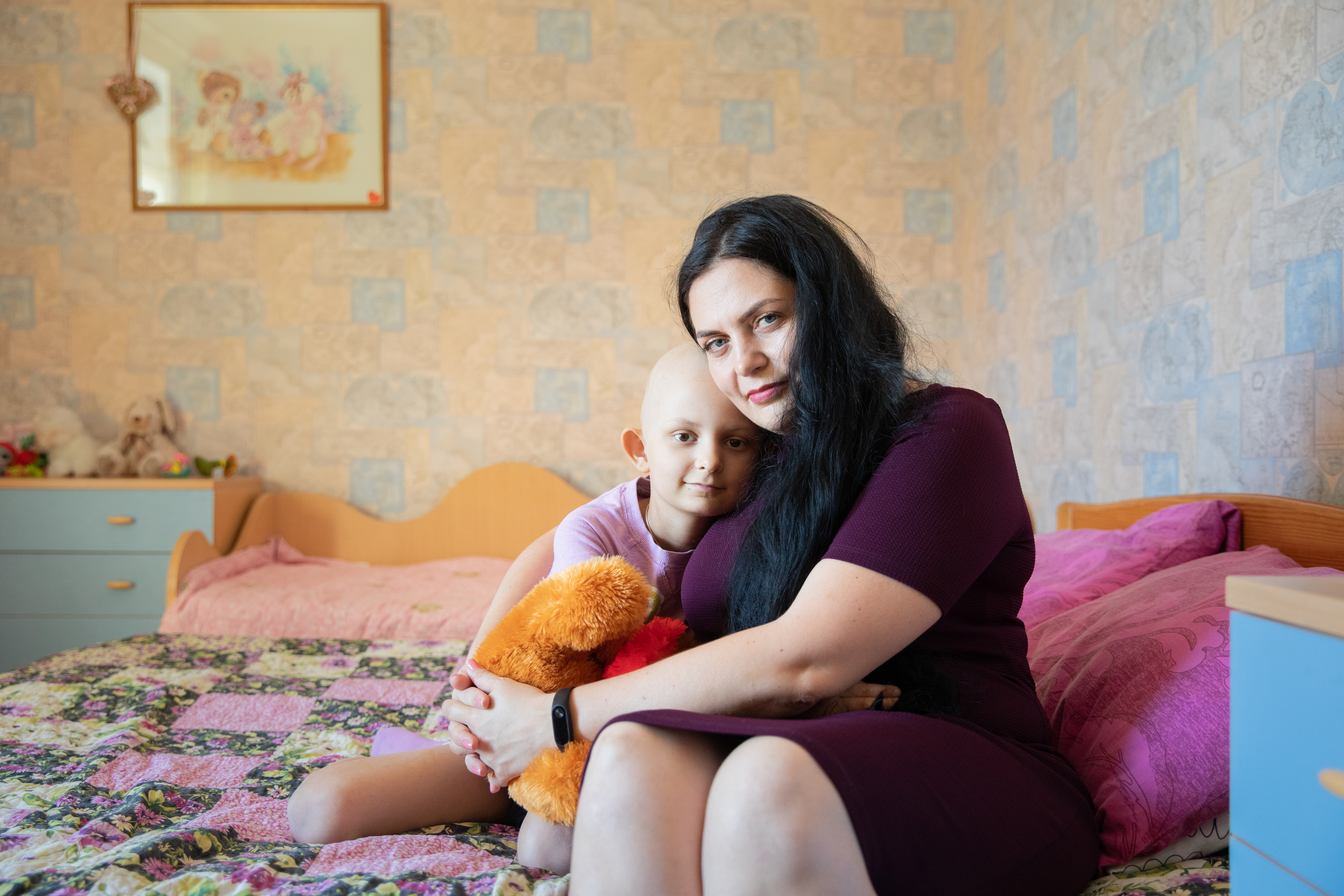 «Мамо, сьогодні найщасливіший день у моєму житті»: як БФ «Запорука» допомагає семирічній Ані у боротьбі з раком