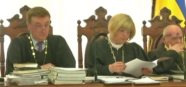 Апеляційний суд почав розгляд по суті скарг на вирок Януковичу
