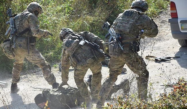 На Донбасі затримали 9 підозрюваних спільників бойовиків На Донбасі затримали 9 підозрюваних спільників бойовиків