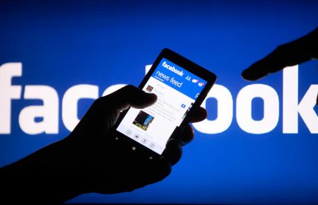 Facebook видалив велику кількість ботів в Україні, що маніпулювали громадською думкою