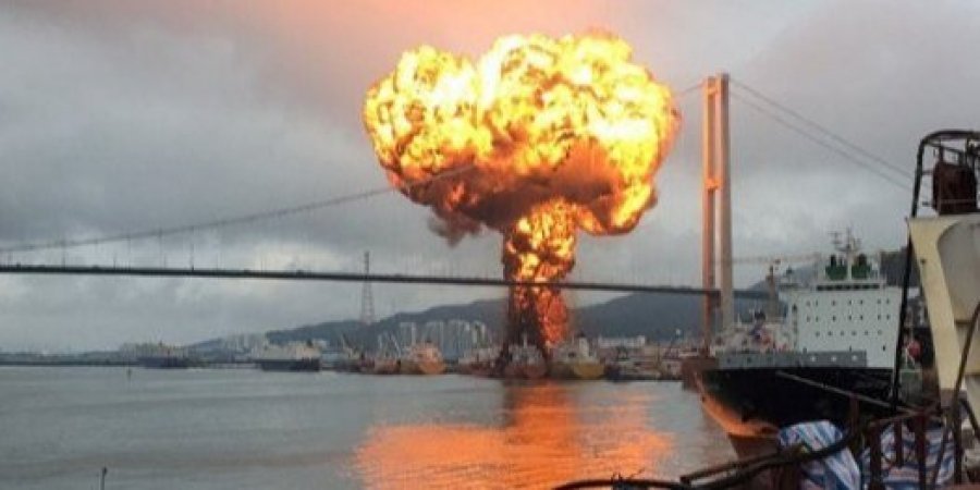 У Південній Кореї стався потужний вибух на борту танкера з росіянами та філіппінцями