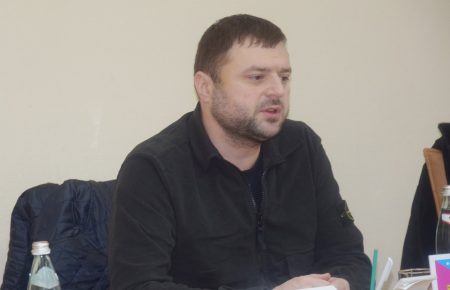 Заступник міського голови Дніпра, якого оголосили у розшук, у відрядженні — міськрада