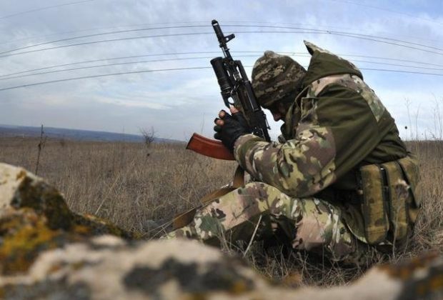 Від початку доби на Донбасі загинув військовий