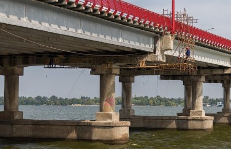 Ремонт мосту у Дніпрі: прокуратура вручила 7 підозр у справі про розкрання бюджетних коштів