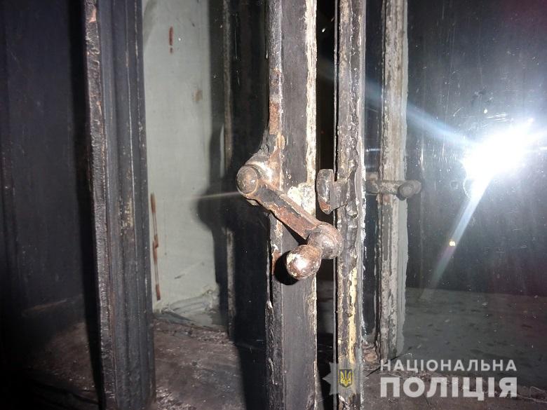Поліція затримала чоловіка, який намагався пограбувати Володимирський собор у Києві