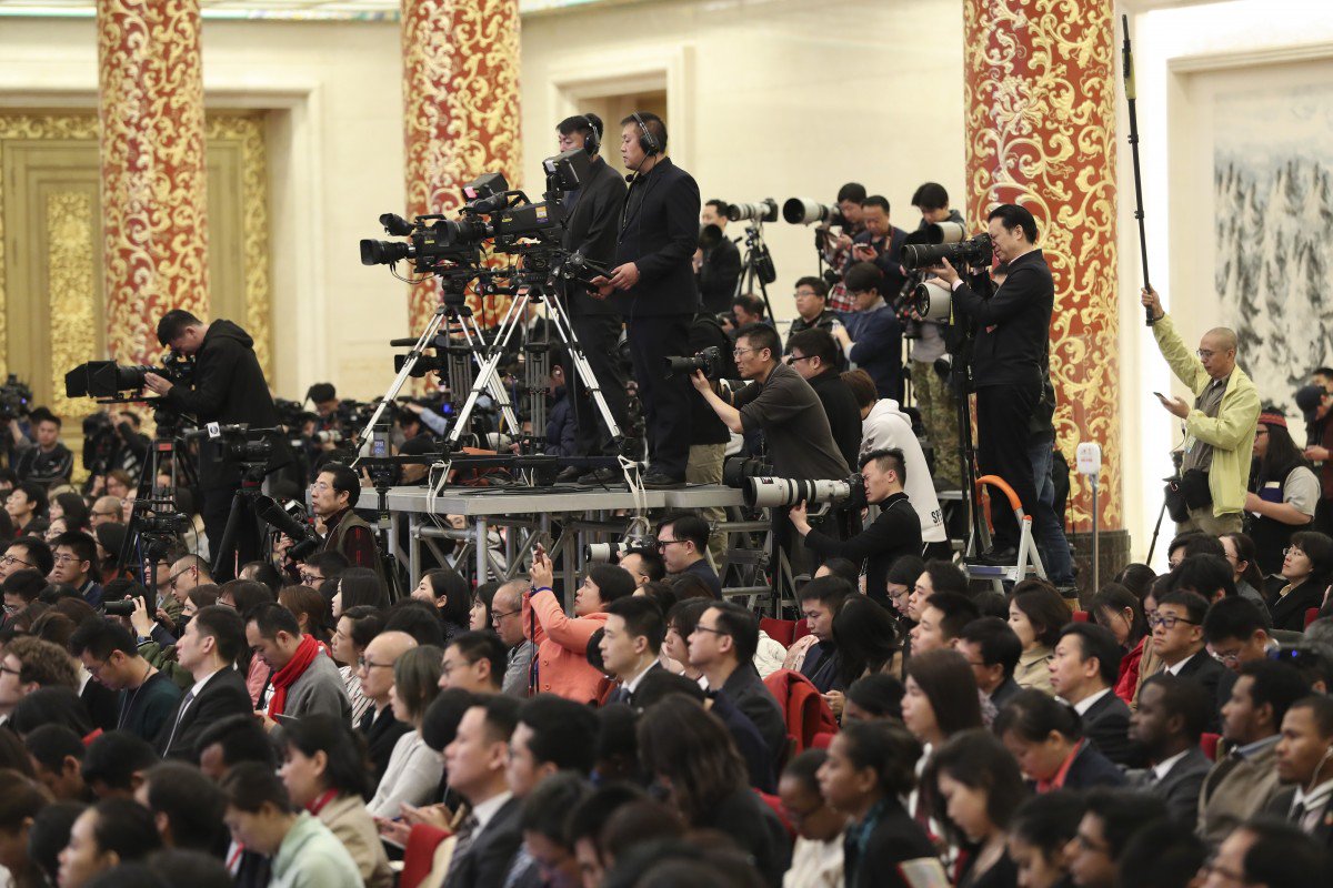 У Китаї журналісти і редактори пройдуть тестування на знання комуністичної ідеології