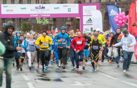 У центрі Києва обмежений рух у зв'язку з марафоном