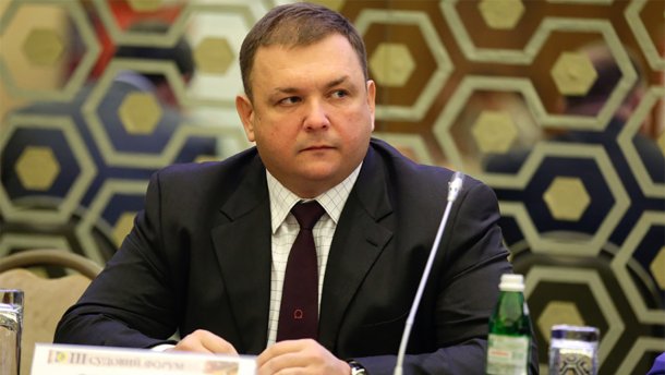 Шевчук після рішення суду подав заяву на поновлення на посаді голови Конституційного суду