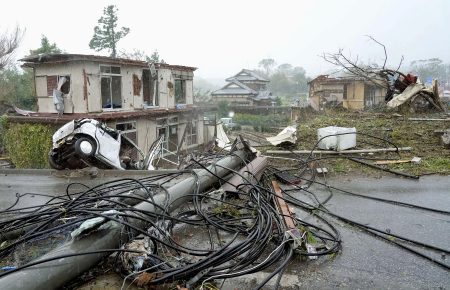 Тайфун «Хагібіс» у Японії: 1 людина загинула, авіарейси скасували