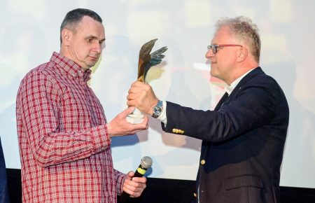Сенцову вручили нагороду Польської кіноакадемії за «Мужність і незламність»