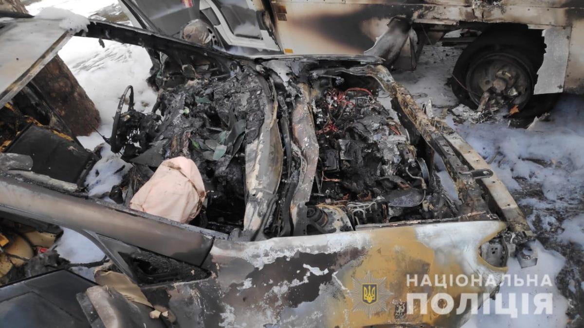На Одещині чоловік підпалив автівку керівника митного поста