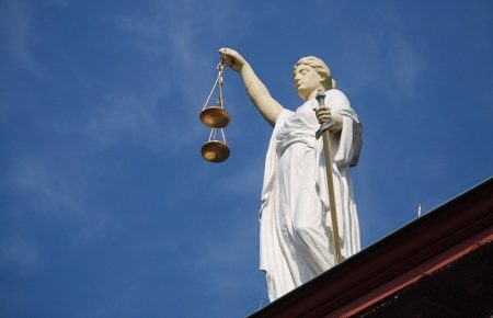 Нардепи підтримали судову реформу — пояснюємо її «за» і «проти»
