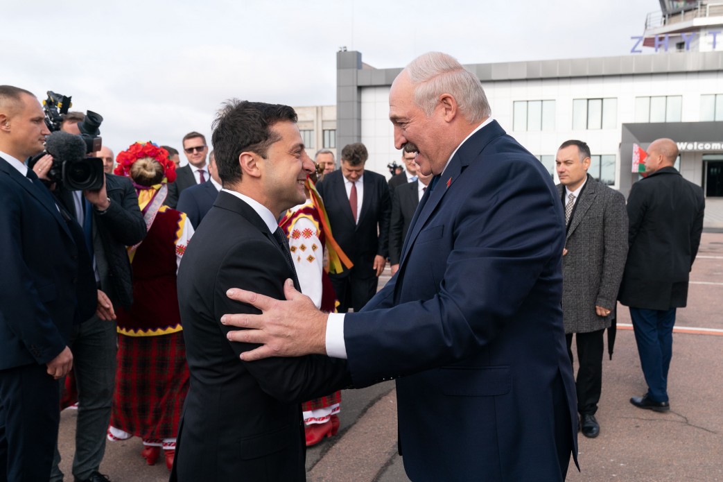 Рада затвердила склад ЦВК, програму діяльності уряду, а Зеленський і Лукашенко зустрілися в Житомирі