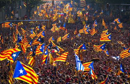 Чому протести у Каталонії ставлять президента у дуже складне становище?