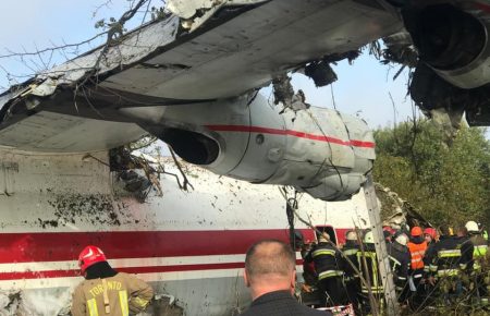 Падіння літака біля Львова: стан двох постраждалих покращився