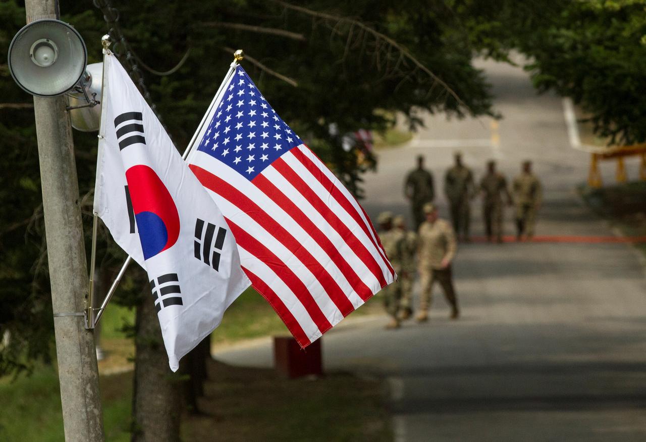 Північна Корея та США призупинили переговори щодо ядерного роззброєння