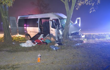 В Угорщині в аварію потрапив мікроавтобус з українцями, 10 людей постраждало