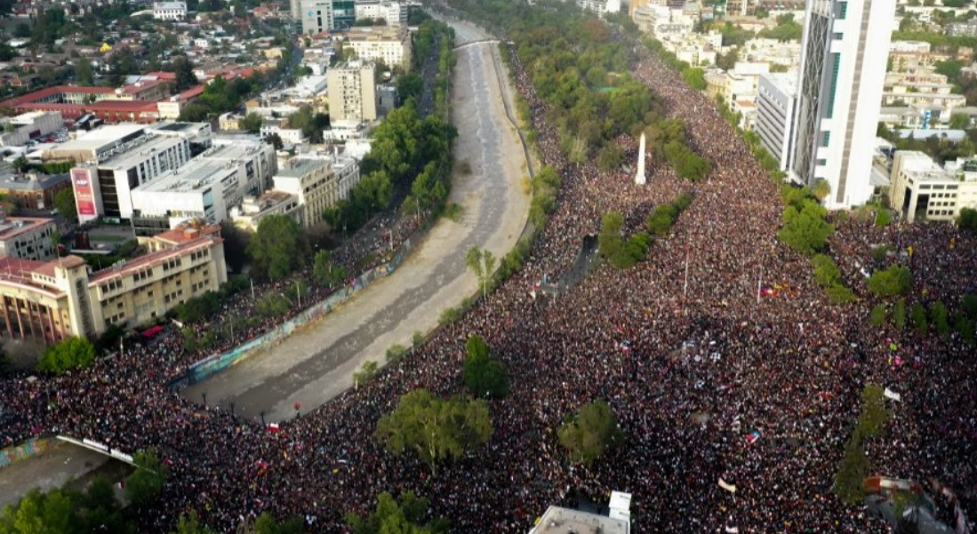 Вимагають проведення реформ: у Чилі на протести вийшли понад мільйон людей