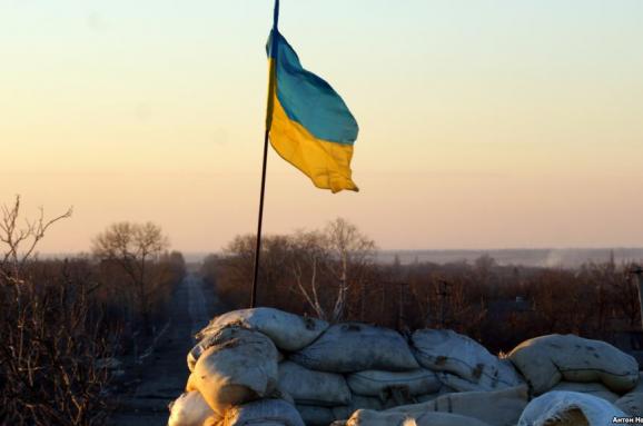 Доба на Донбасі: 21 обстріл, поранено військового