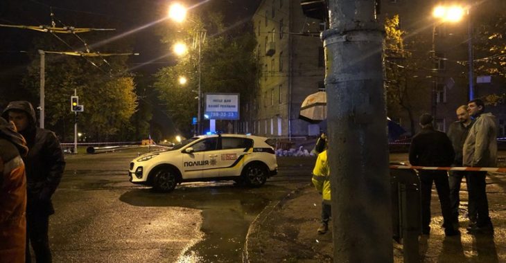 У Дніпрі в студентському гуртожитку тріснула одна зі стін: працюють рятувальники, студентів переселили У Дніпрі в студентському гуртожитку тріснула одна зі стін: працюють рятувальники, студентів переселили