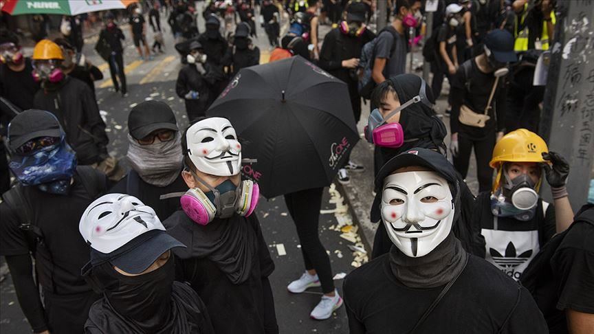 Протести у Гонконгу: влада заборонила маски, використавши закон часів колоніальної епохи