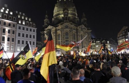 У німецькому Дрездені влада оголосила «надзвичайну нацистську ситуацію»