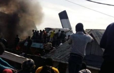 Падіння літака у Конго: загинули щонайменше 24 людини