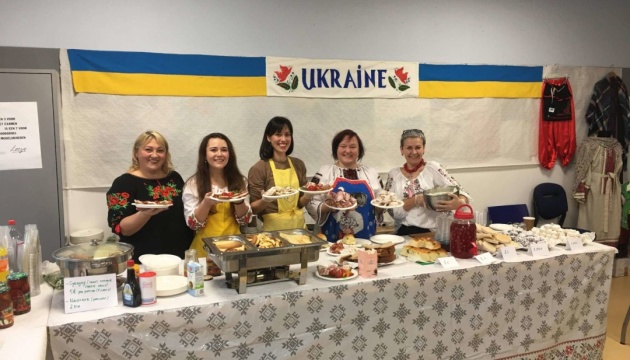 Українці взяли участь у благодійному Міжнародному фестивалі їжі у Нідерландах