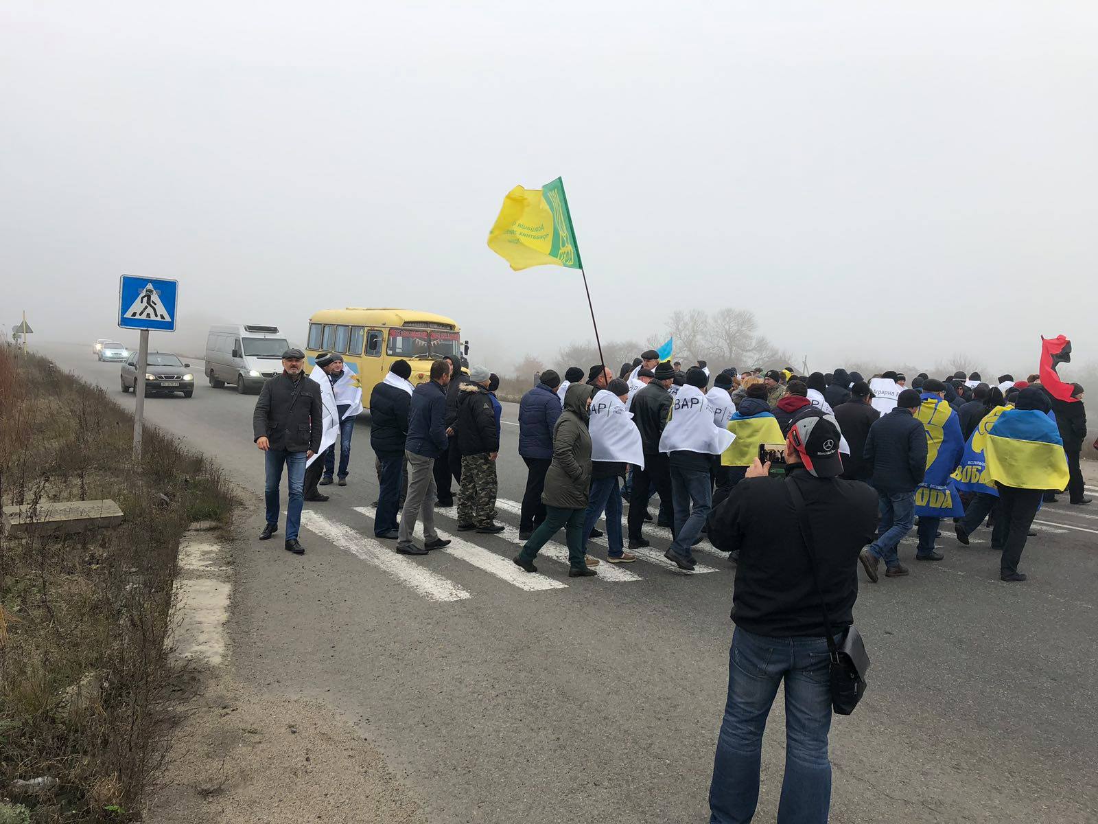 У 13 регіонах влаштували акції протесту «Ні — розпродажу України» (відео)