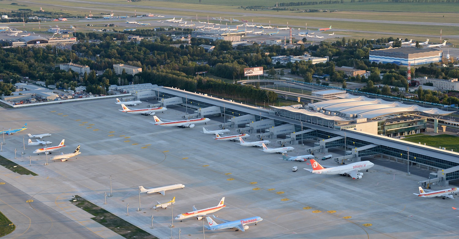 В Україні зросла кількість авіаперевезень, проте їх все одно менше, ніж у Європі — журналіст