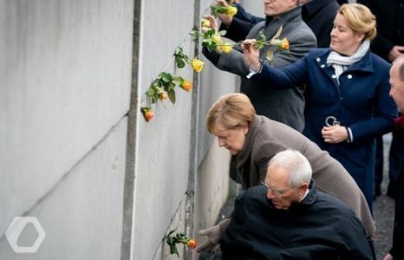 Річниця падіння Берлінського муру: Меркель закликала Європу захищати свободу та демократію