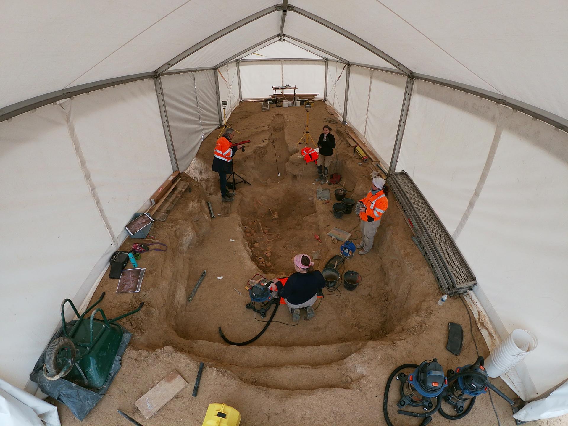 У Франції на будівництві знайшли склеп віком 3,5 тис. років
