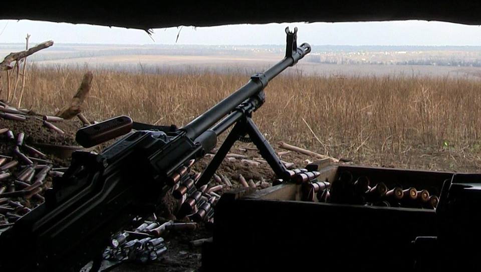 Доба на Донбасі: від вибуху поранені двоє українських бійців