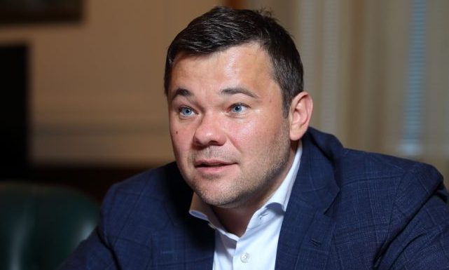 «Схеми»: Голова Офісу президента Богдан незаконно поєднував державні посади з роботою адвокатом
