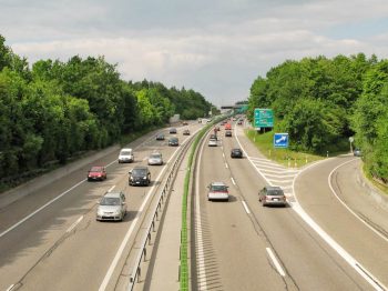 Платні дороги в Україні можуть коштувати близько 1,5-3 грн\км — ексзаступник міністра інфраструктури Платні дороги в Україні можуть коштувати близько 1,5-3 грн\км — ексзаступник міністра інфраструктури
