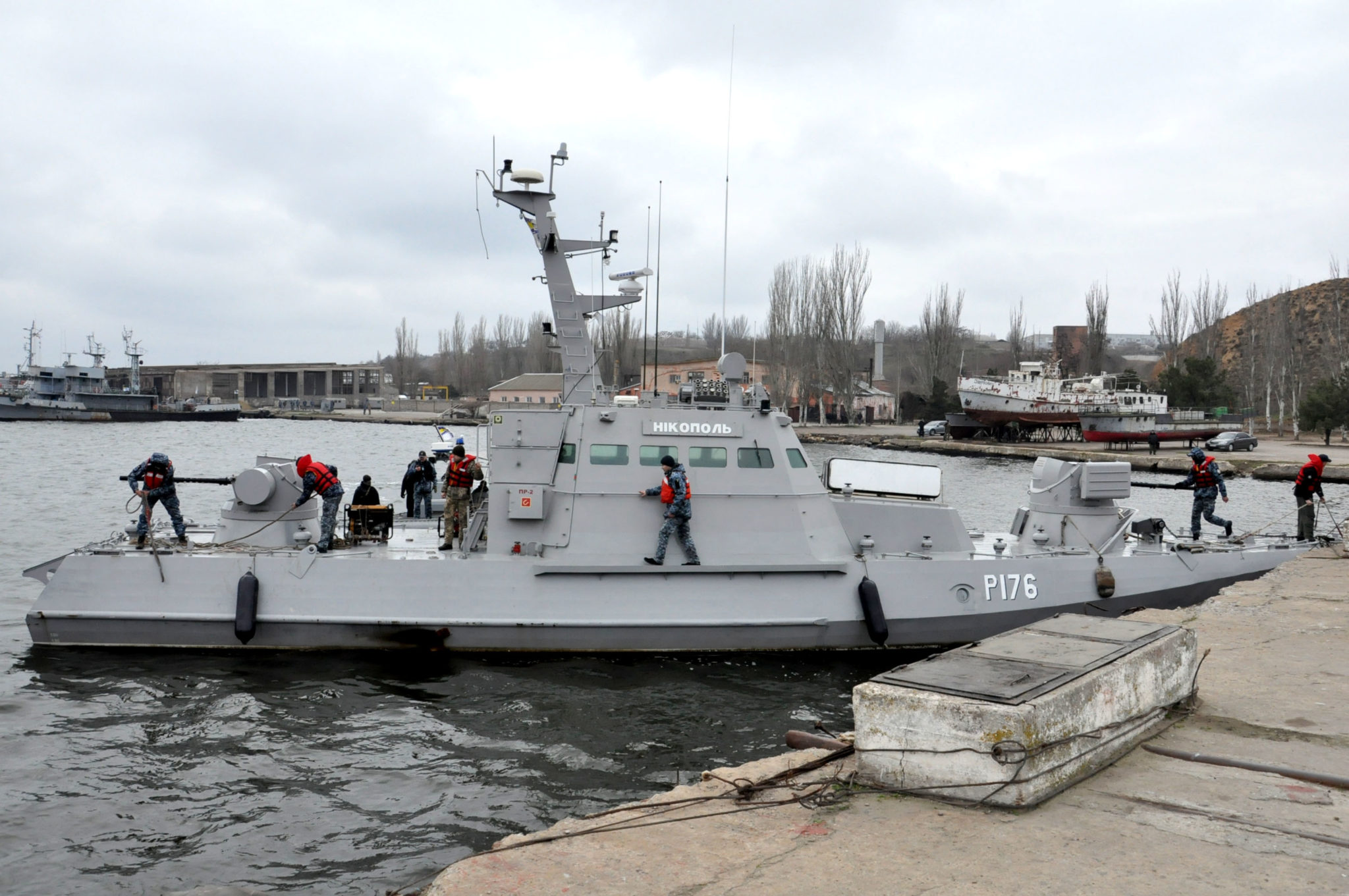 Всі захоплені Росією українські кораблі повернулися додому — Міноборони