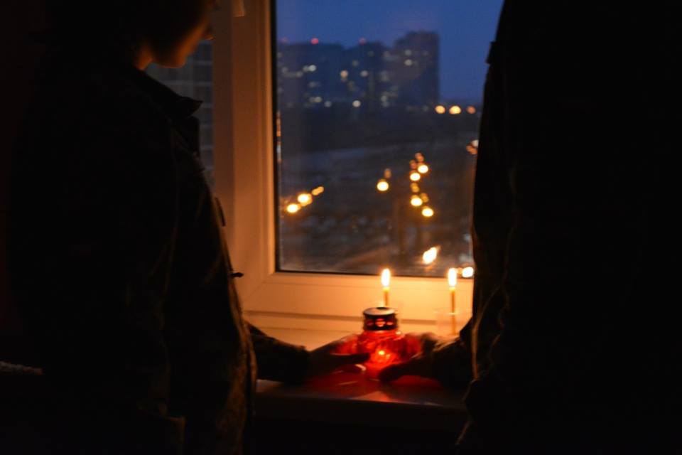 Запали свічку: в Україні День пам'яті жертв голодоморів