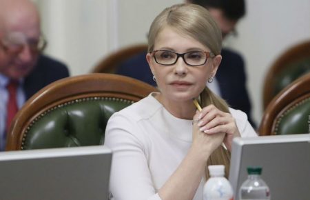 Зеленський заявив, що Тимошенко пропонувала призначити «своїх» людей в обмін на голосування зі «Слугою народу»