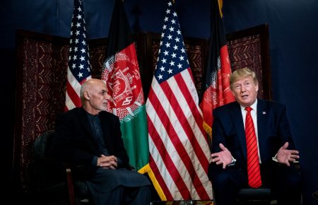 Трамп незаплановано приїхав до Афганістану та заявив про перемовини із «Талібаном»