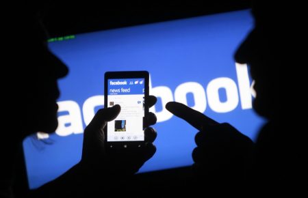 Facebook запустить в Україні фактчекінгову програму та позначатиме маніпуляції
