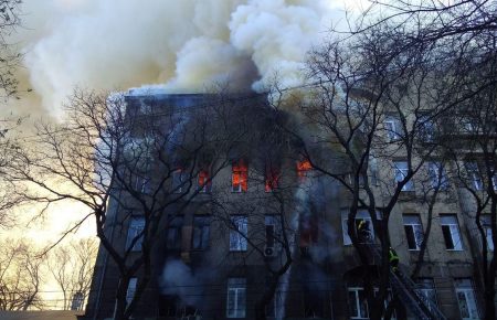 Пожежу в Одеському коледжі загасили — ДСНС