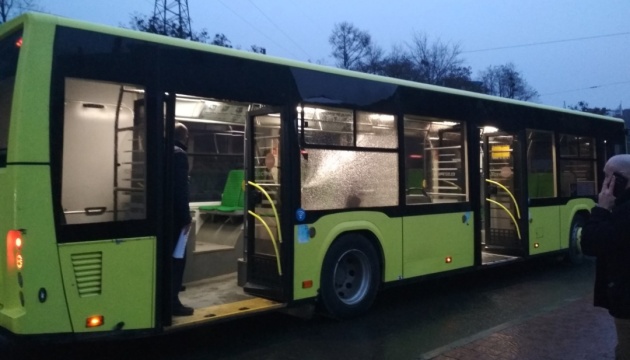 У Львові стріляли у пасажирський автобус (фото)