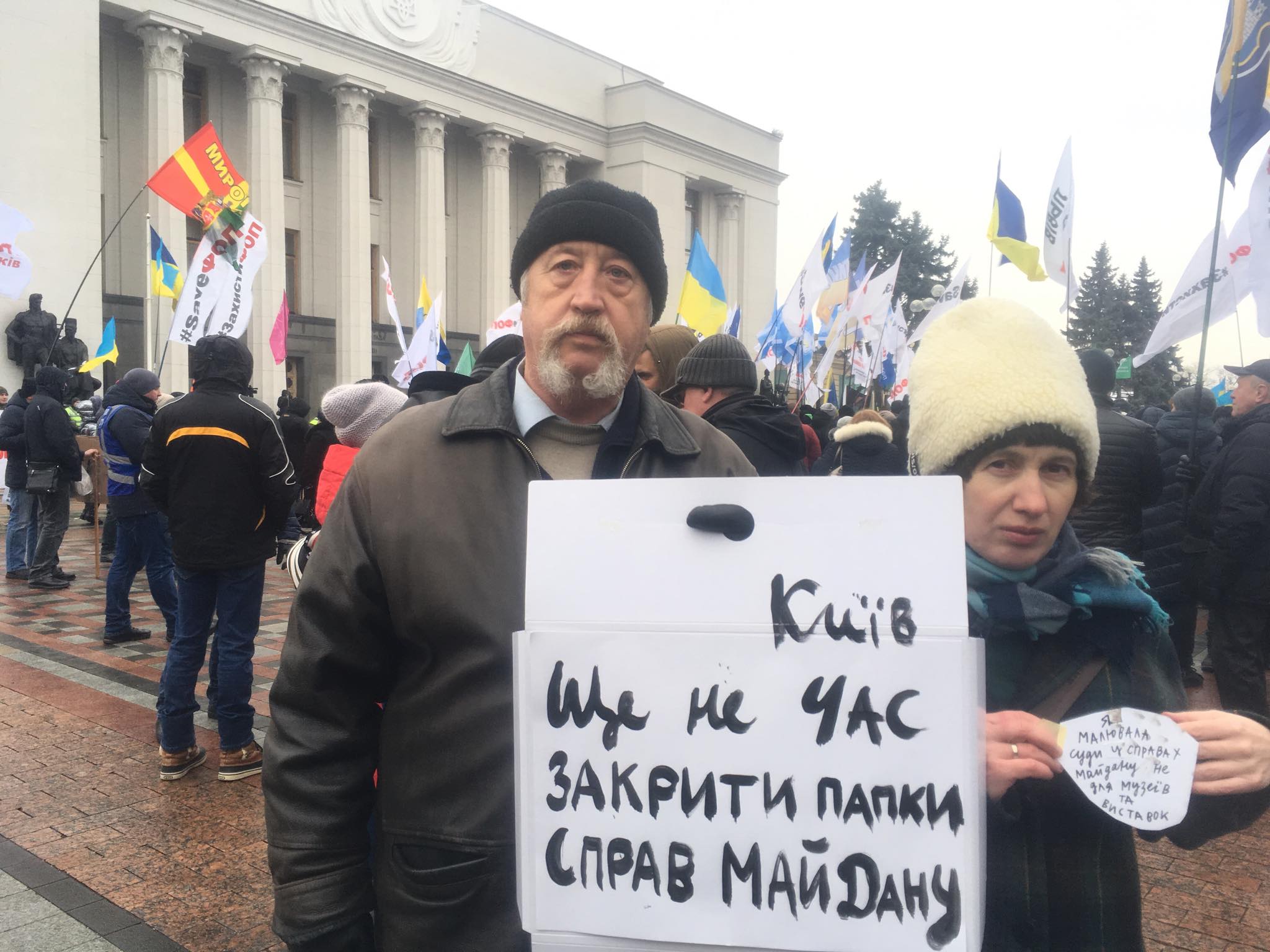 Учасники голодування на підтримку справ Майдану прийшли до Ради